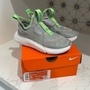 Nike Flex Plus Boys Size 2Y